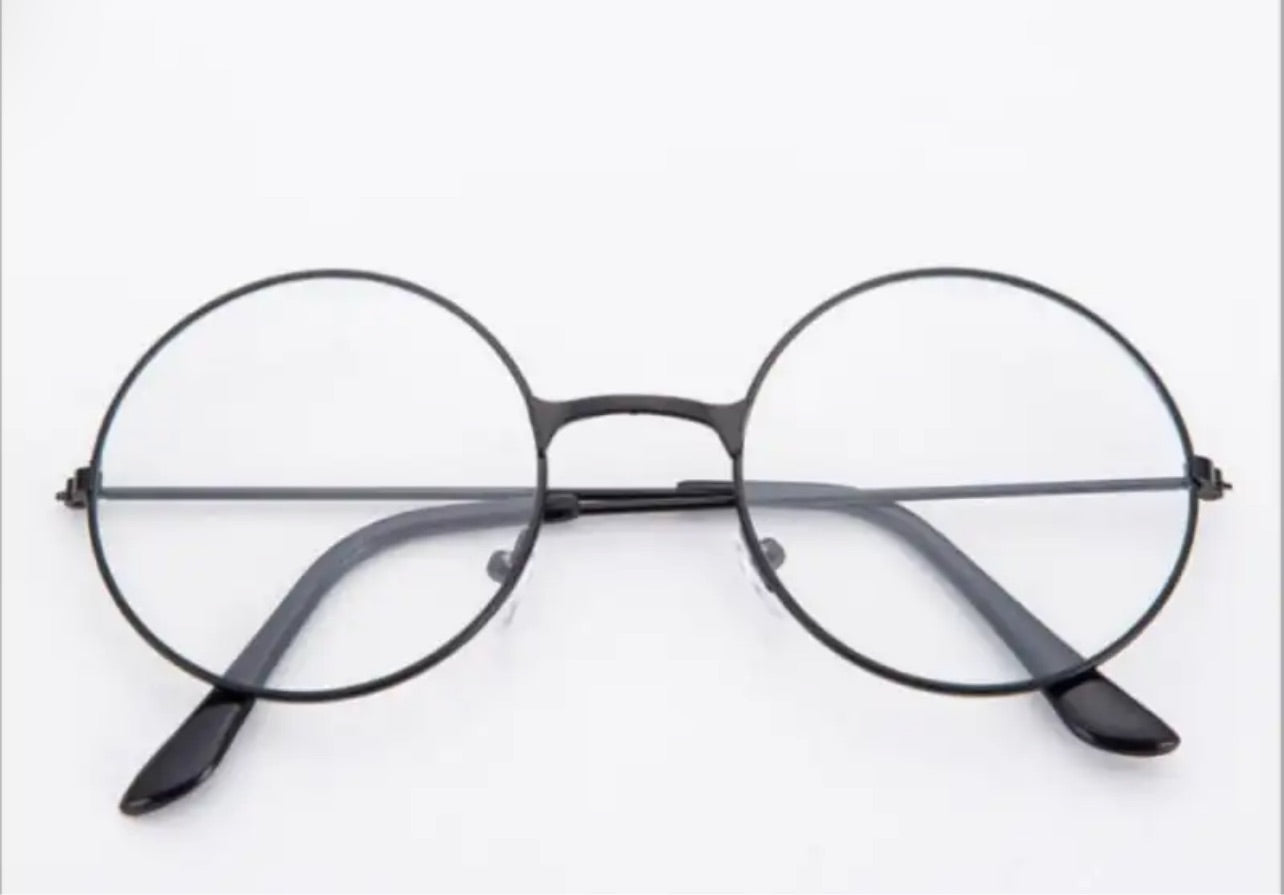 Lightweight sunglasses for women